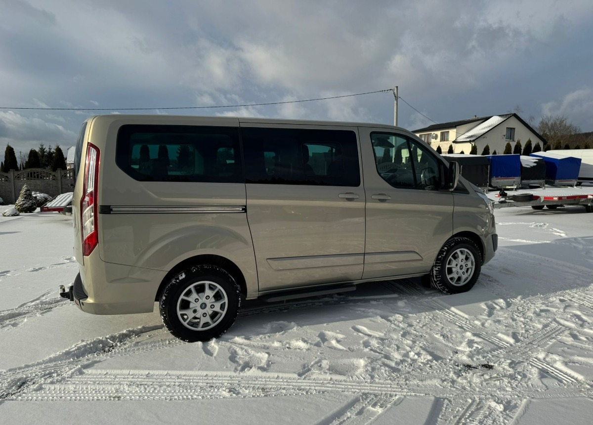 Ford Tourneo Connect Stan Jak Nowy - Bogato Wyposażony Turneo 8-osobowy - Väikebuss, Mikrobuss: pilt 3 Ford Tourneo Connect Stan Jak Nowy - Bogato Wyposażony Turneo 8-osobowy - Väikebuss, Mikrobuss: pilt 3