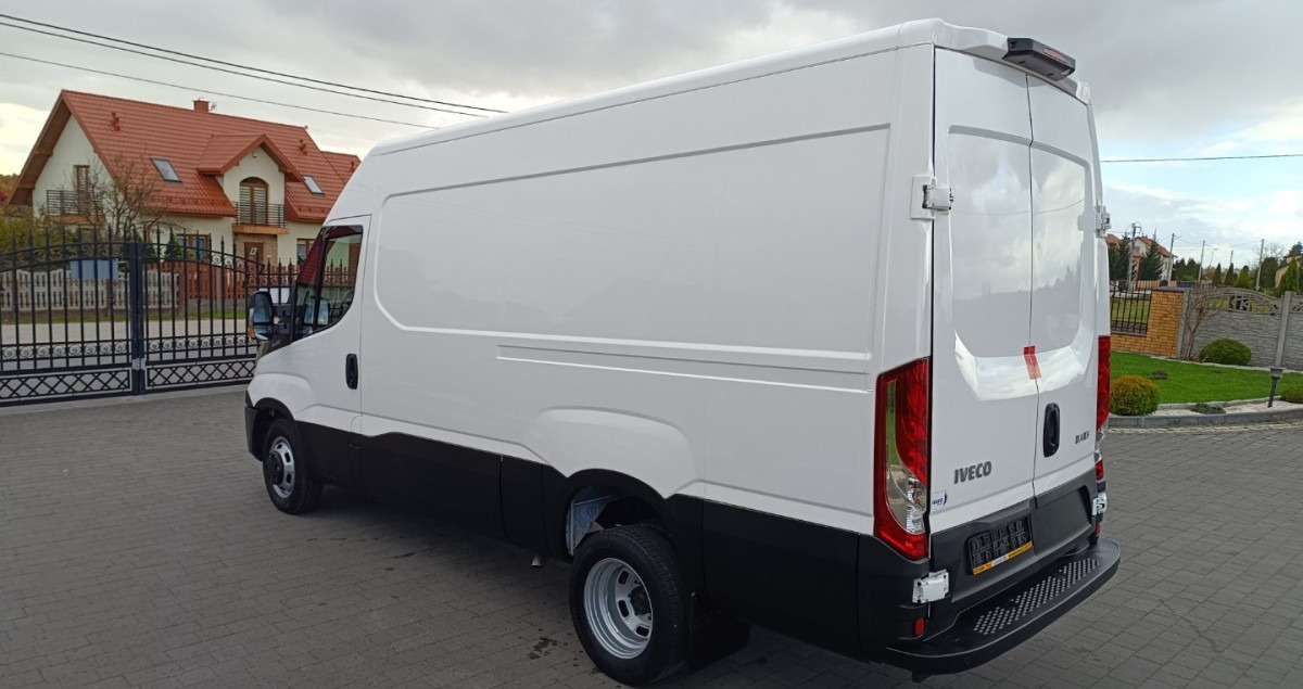 Iveco Daily 35C13 Blaszak L3H2 na bliźniakach VAT 23 - Kaubik: pilt 2 Iveco Daily 35C13 Blaszak L3H2 na bliźniakach VAT 23 - Kaubik: pilt 2
