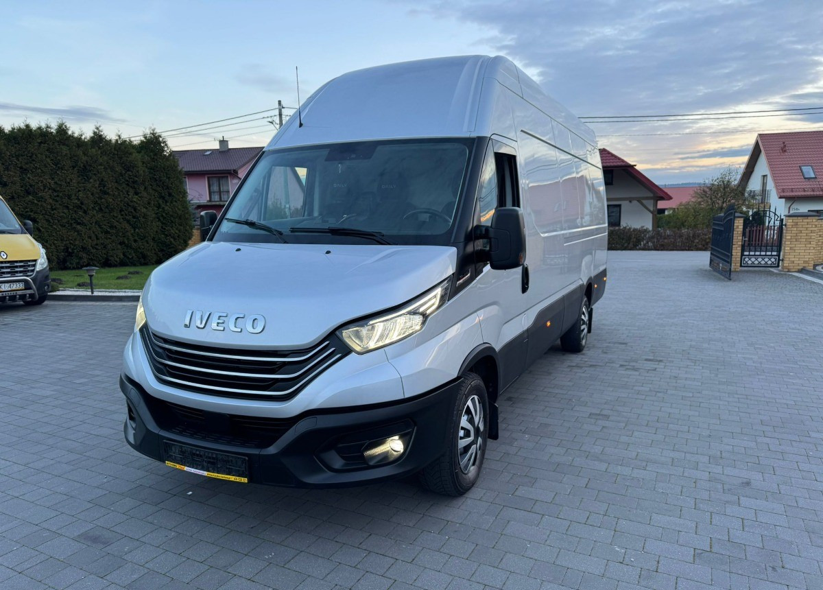Iveco Maxi 3.0 Himatic 210ps. Salon Polska Hi-matic 210ps Ful Wypas - Kaubik: pilt 4 Iveco Maxi 3.0 Himatic 210ps. Salon Polska Hi-matic 210ps Ful Wypas - Kaubik: pilt 4