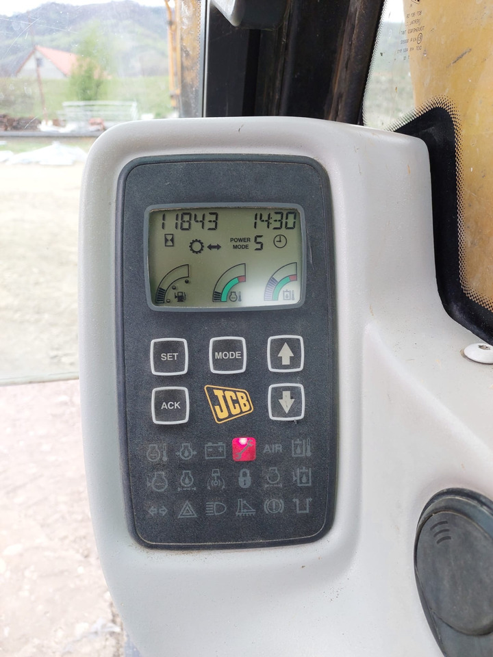 Lintekskavaator JCB JS240NL: pilt 11