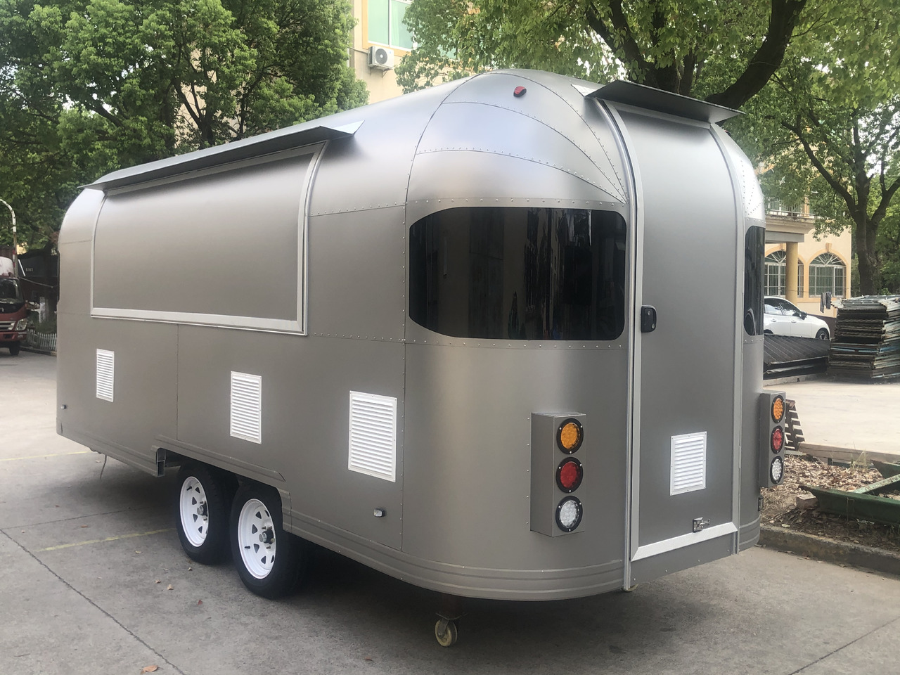 Deli Star Trailer American 6000 - EU Standards - Toitlustus haagis: pilt 1 Deli Star Trailer American 6000 - EU Standards - Toitlustus haagis: pilt 1