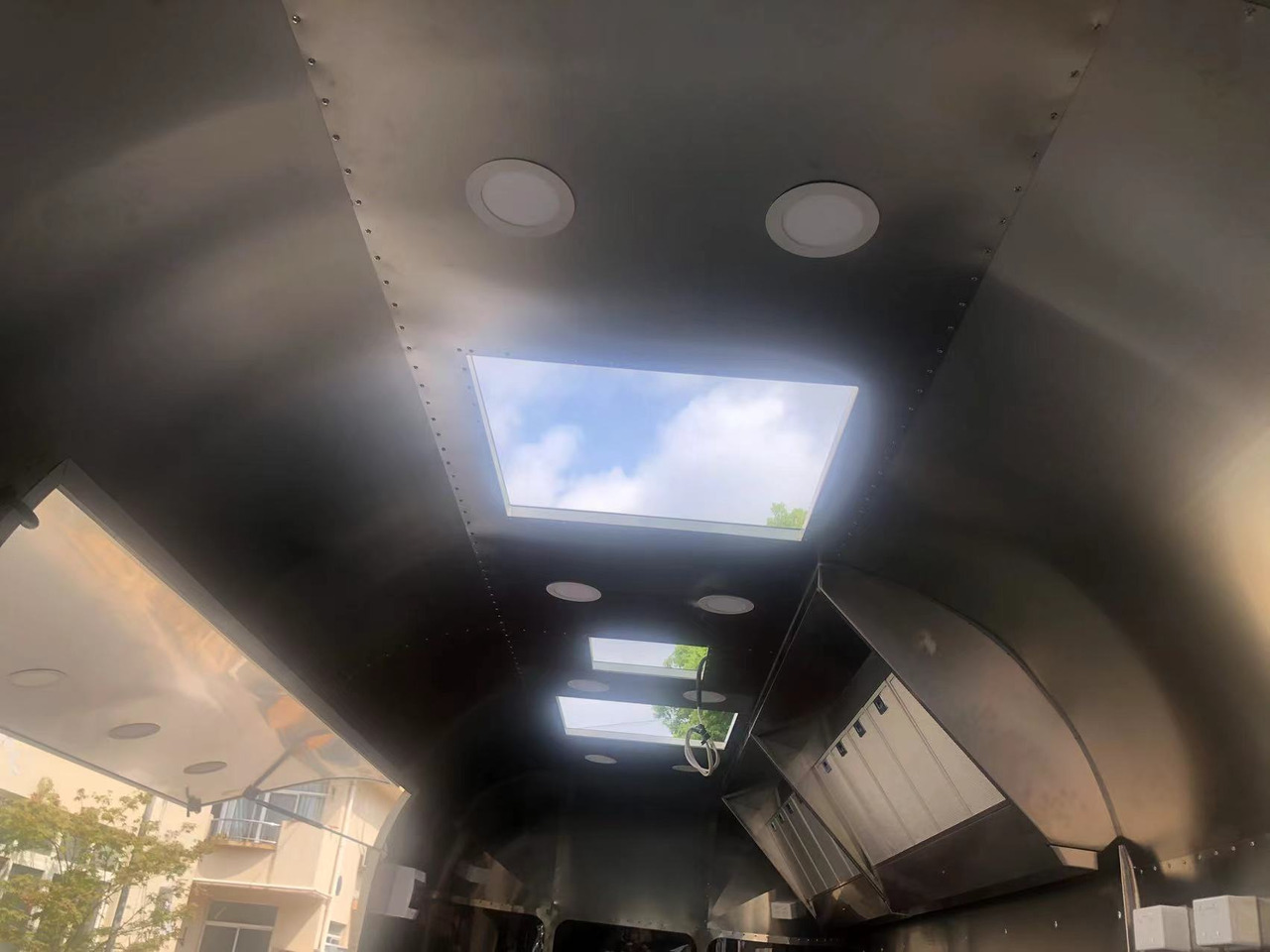 Deli Star Trailer American 6000 - EU Standards - Toitlustus haagis: pilt 4 Deli Star Trailer American 6000 - EU Standards - Toitlustus haagis: pilt 4