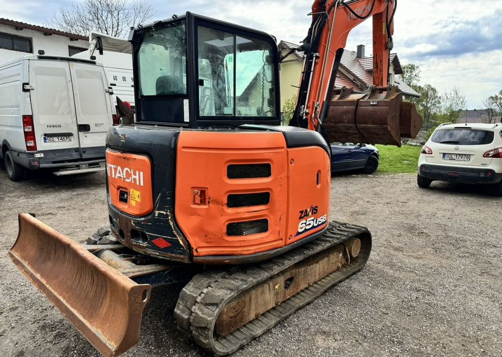 Hitachi ZX65USB-6 CLR - Lintekskavaator: pilt 5 Hitachi ZX65USB-6 CLR - Lintekskavaator: pilt 5