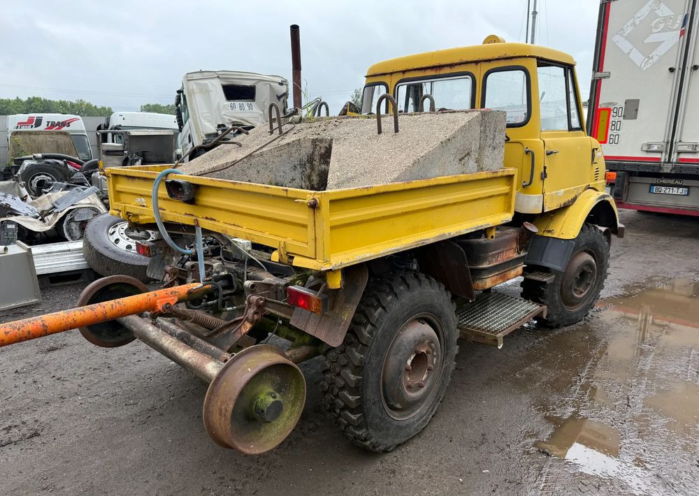 Mercedes-Benz UNIMOG 406B - Kommunaal-/ Erisõiduk: pilt 4 Mercedes-Benz UNIMOG 406B - Kommunaal-/ Erisõiduk: pilt 4