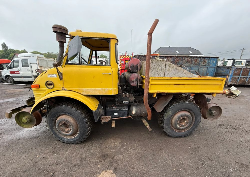 Mercedes-Benz UNIMOG 406B - Kommunaal-/ Erisõiduk: pilt 2 Mercedes-Benz UNIMOG 406B - Kommunaal-/ Erisõiduk: pilt 2