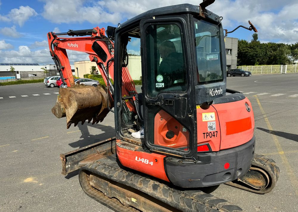 Kubota U48-4 - Lintekskavaator: pilt 3 Kubota U48-4 - Lintekskavaator: pilt 3