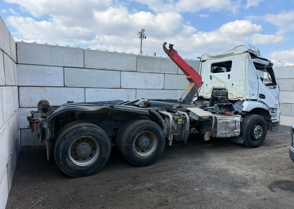 Mercedes-Benz Arocs 2640 - Konkstõstukiga veoauto: pilt 3 Mercedes-Benz Arocs 2640 - Konkstõstukiga veoauto: pilt 3