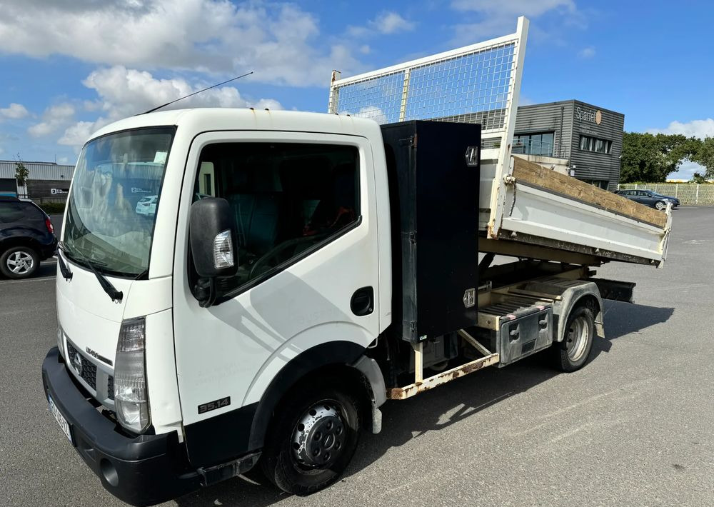 Nissan NT400 - Kallurauto: pilt 1 Nissan NT400 - Kallurauto: pilt 1