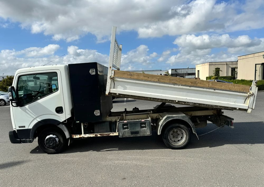 Nissan NT400 - Kallurauto: pilt 2 Nissan NT400 - Kallurauto: pilt 2
