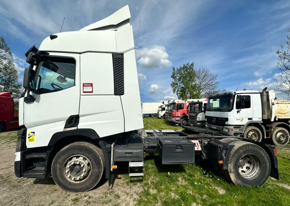Renault T460 - Sadulveok: pilt 2 Renault T460 - Sadulveok: pilt 2