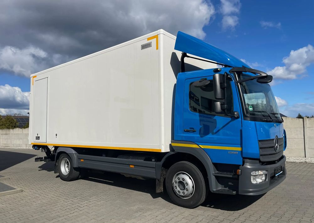 Mercedes-Benz ATEGO 1318, kontener 6,2m, ładowność 7,5 tony! - Kasti veoauto: pilt 5 Mercedes-Benz ATEGO 1318, kontener 6,2m, ładowność 7,5 tony! - Kasti veoauto: pilt 5