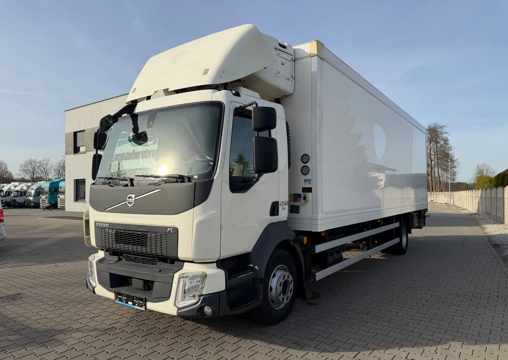 Volvo FL 16.250/ 19 PALET/ Ładownośc 6 ton/ na poduszkach! - Külmutiga veoauto: pilt 2 Volvo FL 16.250/ 19 PALET/ Ładownośc 6 ton/ na poduszkach! - Külmutiga veoauto: pilt 2