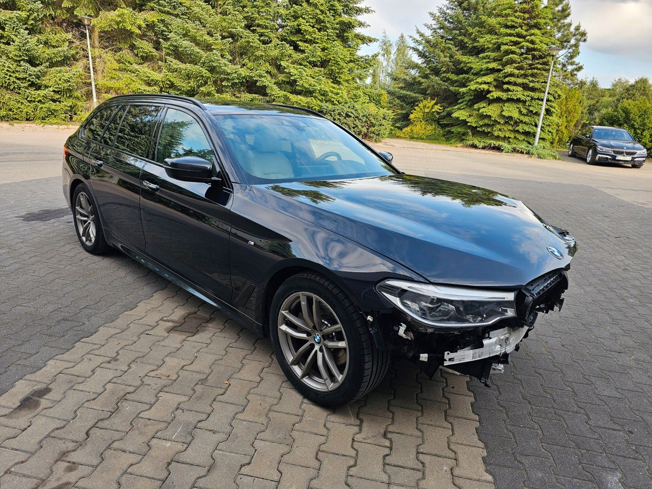 BMW 520 d M Packet Luftsitze Harman-K TOP Ausstatt. - Auto: pilt 1 BMW 520 d M Packet Luftsitze Harman-K TOP Ausstatt. - Auto: pilt 1