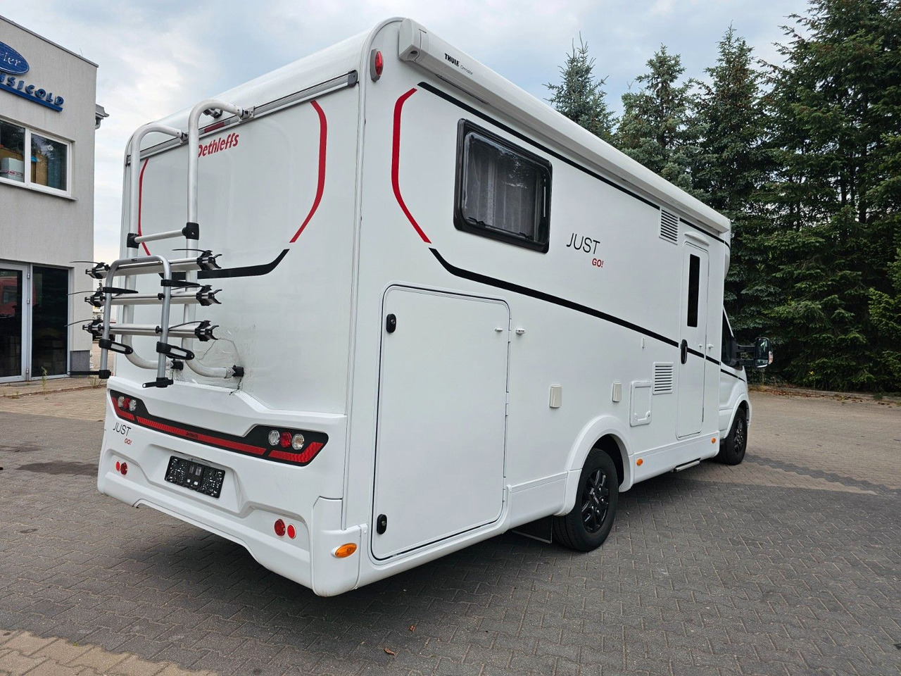 Dethleffs JUST GO T7055 EB Winter 4xBett Elektr.Hubbet - Poolintegreeritud matkaauto: pilt 4 Dethleffs JUST GO T7055 EB Winter 4xBett Elektr.Hubbet - Poolintegreeritud matkaauto: pilt 4