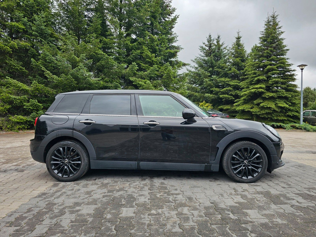 MINI Cooper D Clubman Automatik Harman/Kardon - Auto: pilt 4 MINI Cooper D Clubman Automatik Harman/Kardon - Auto: pilt 4