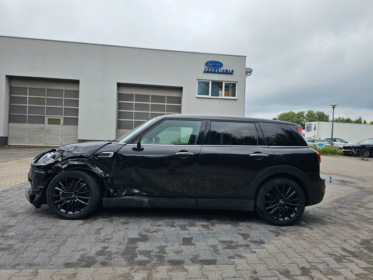 MINI Cooper D Clubman Automatik Harman/Kardon - Auto: pilt 3 MINI Cooper D Clubman Automatik Harman/Kardon - Auto: pilt 3