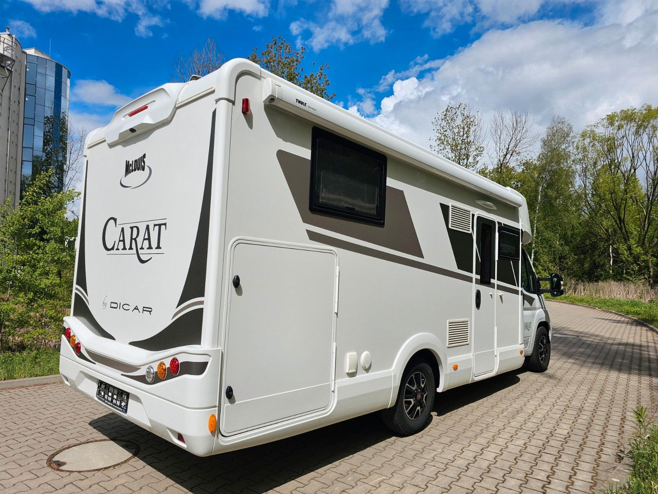 McLouis CARAT 470 4xBett Winter Volausstattung Leder - Poolintegreeritud matkaauto: pilt 4 McLouis CARAT 470 4xBett Winter Volausstattung Leder - Poolintegreeritud matkaauto: pilt 4
