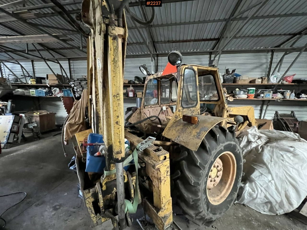 Backhoe loader- MASSEY-FERGUSON 203 - Ekskavaator-laadur: pilt 2 Backhoe loader- MASSEY-FERGUSON 203 - Ekskavaator-laadur: pilt 2