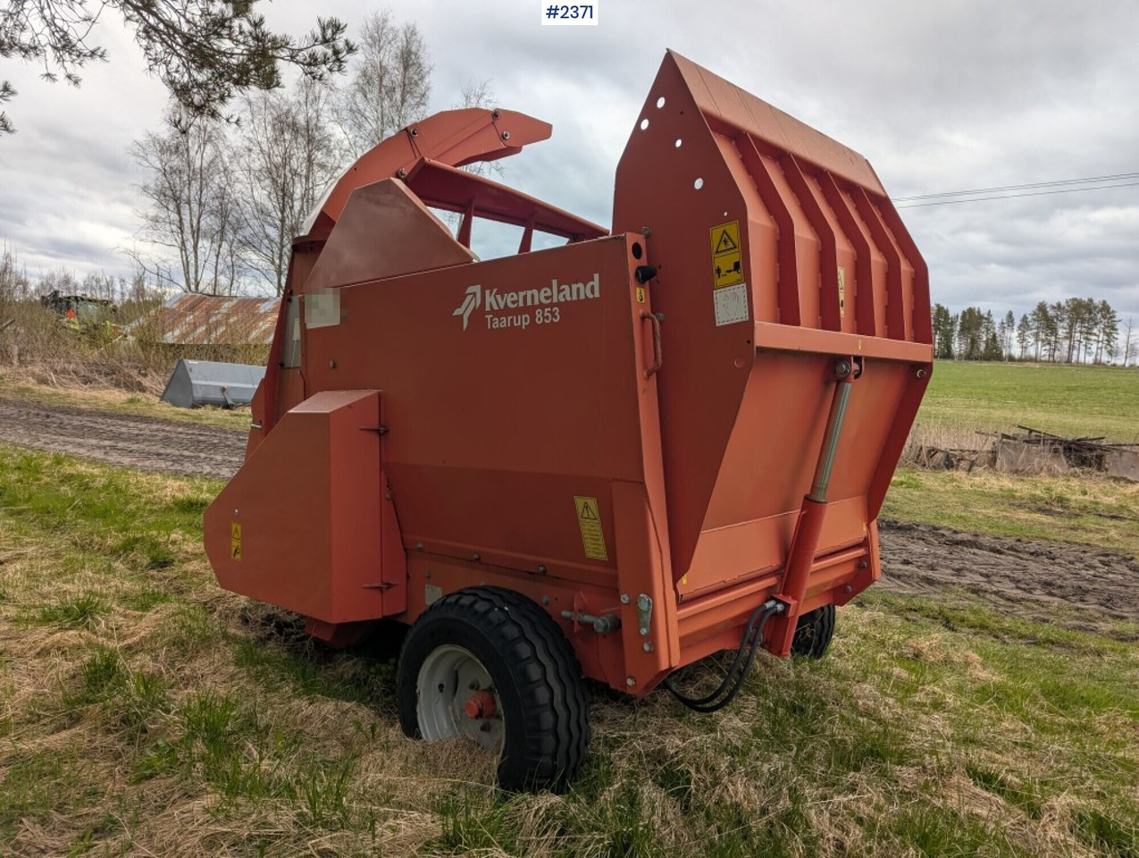 Bale cutter / Feed shredder Kverneland Taarup 853 - Kaarutusseadmed: pilt 4 Bale cutter / Feed shredder Kverneland Taarup 853 - Kaarutusseadmed: pilt 4