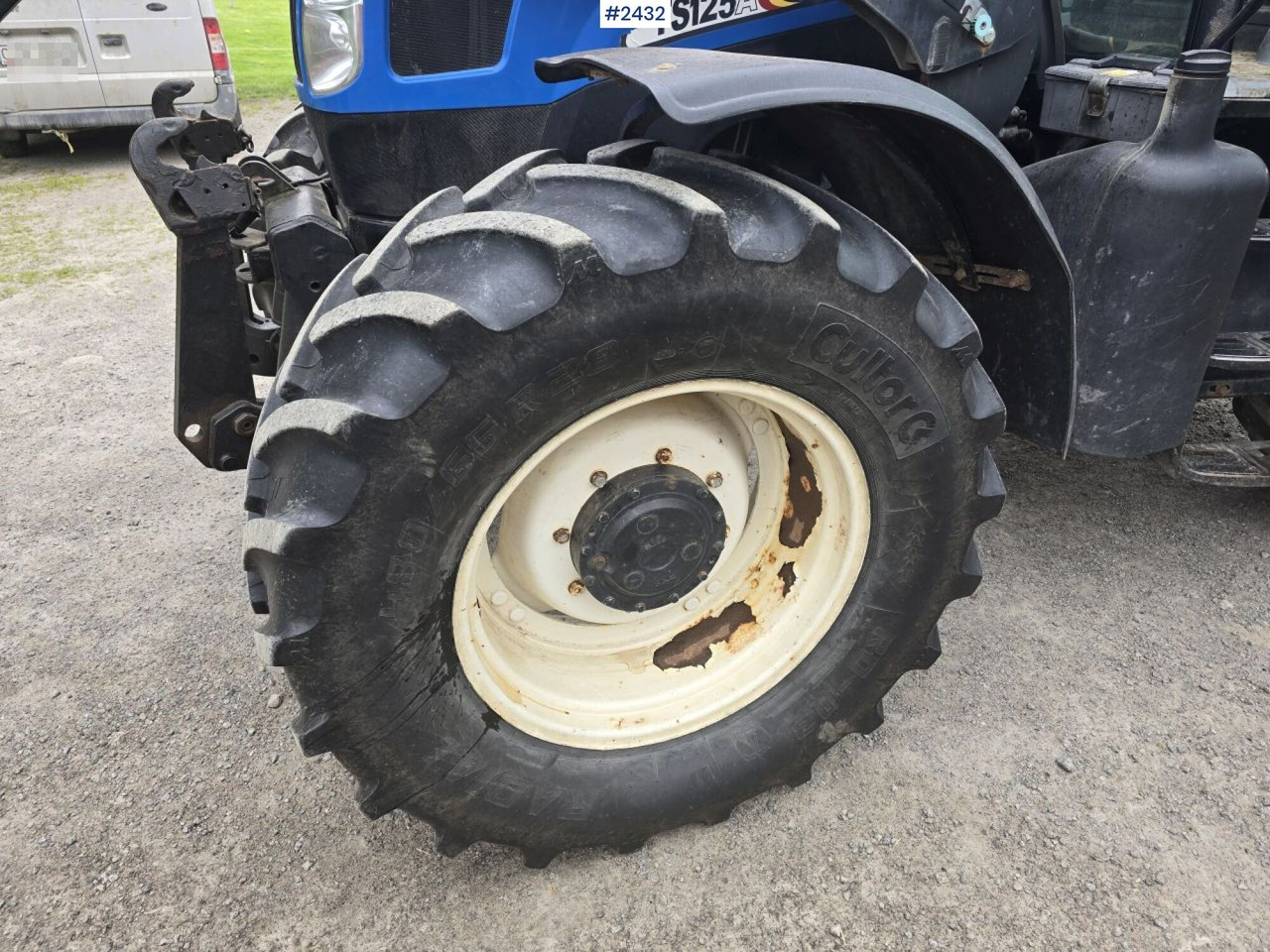 Traktor New Holland TS 125A med Frontlastare: pilt 17