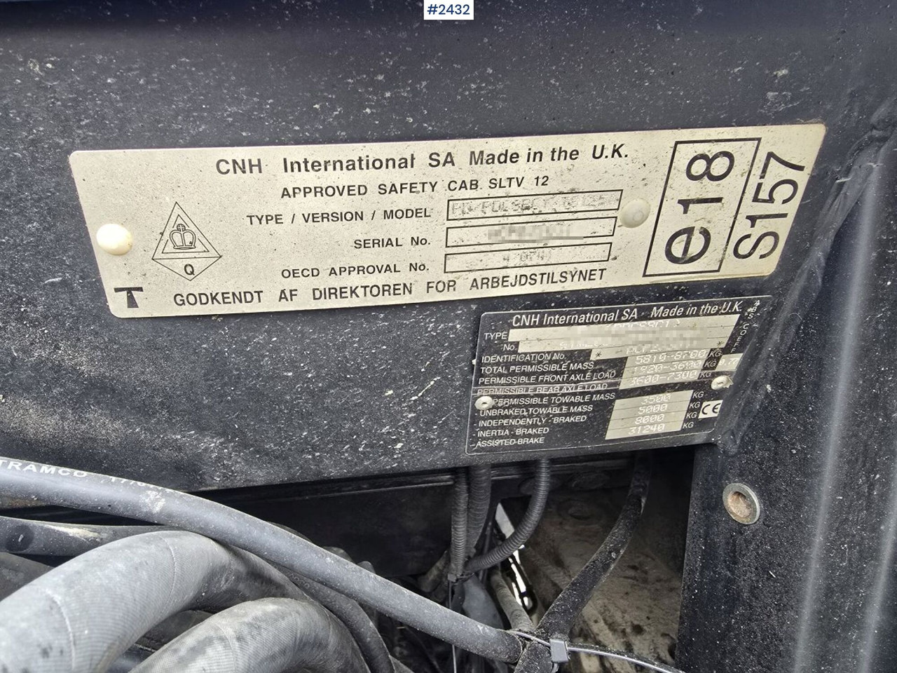 Traktor New Holland TS 125A med Frontlastare: pilt 11