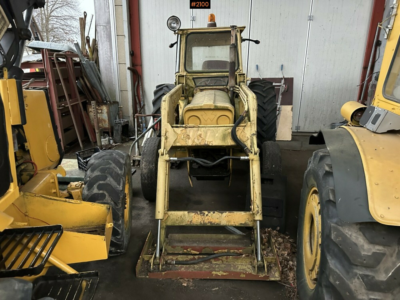 Tractor, 2 pcs Massey Ferguson 205 and 203 - Traktor: pilt 2 Tractor, 2 pcs Massey Ferguson 205 and 203 - Traktor: pilt 2