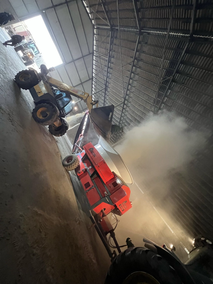 Haybuster Bizon B-1130 - Straw mill/ Strohmühle/ Strohhäcksler - Kõrrepurustaja: pilt 3 Haybuster Bizon B-1130 - Straw mill/ Strohmühle/ Strohhäcksler - Kõrrepurustaja: pilt 3