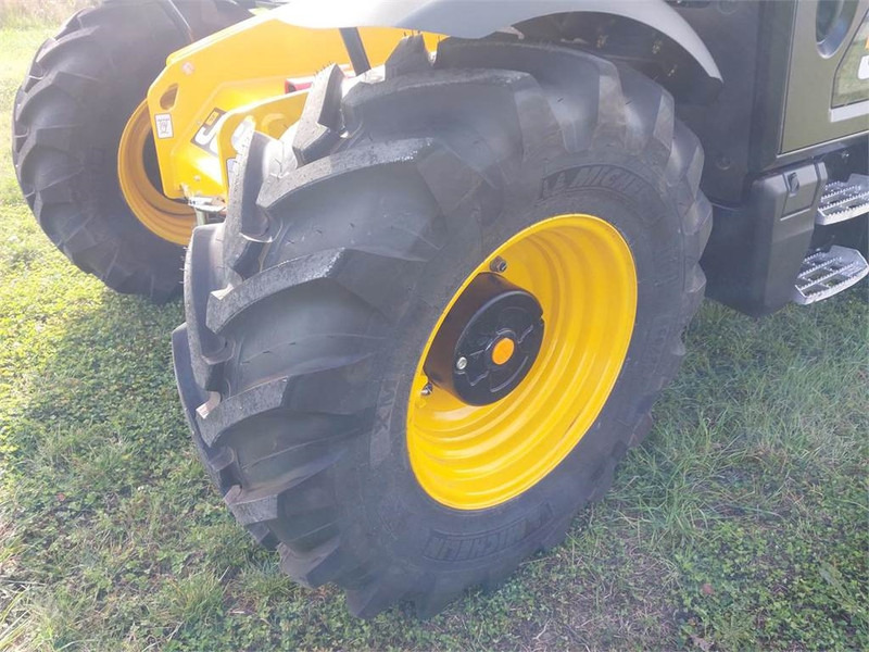 JCB 542-70 AgriXtra DTVT - Teleskooplaadur: pilt 5 JCB 542-70 AgriXtra DTVT - Teleskooplaadur: pilt 5