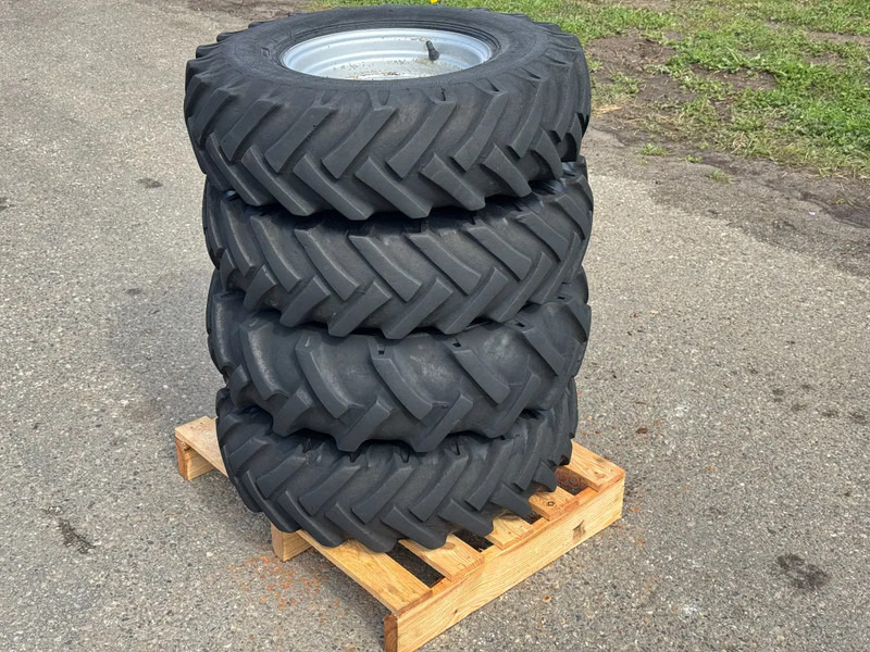 Giant Banden met velg 7.00-12 - Rehv: pilt 1 Giant Banden met velg 7.00-12 - Rehv: pilt 1