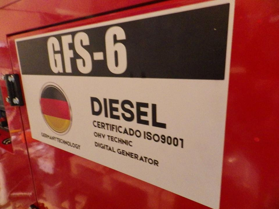 Notstrom Silent Diesel-Generator 6 KW ( €1050,00 netto ) - Generaatorikomplekt: pilt 4 Notstrom Silent Diesel-Generator 6 KW ( €1050,00 netto ) - Generaatorikomplekt: pilt 4