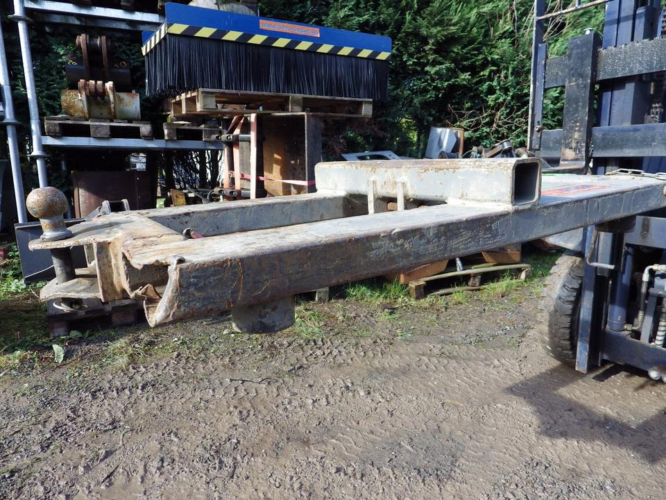 Stapler Rangierhilfe Kugel + Maul + Kranarm (netto 504,20) - Kiirühendus: pilt 2 Stapler Rangierhilfe Kugel + Maul + Kranarm (netto 504,20) - Kiirühendus: pilt 2