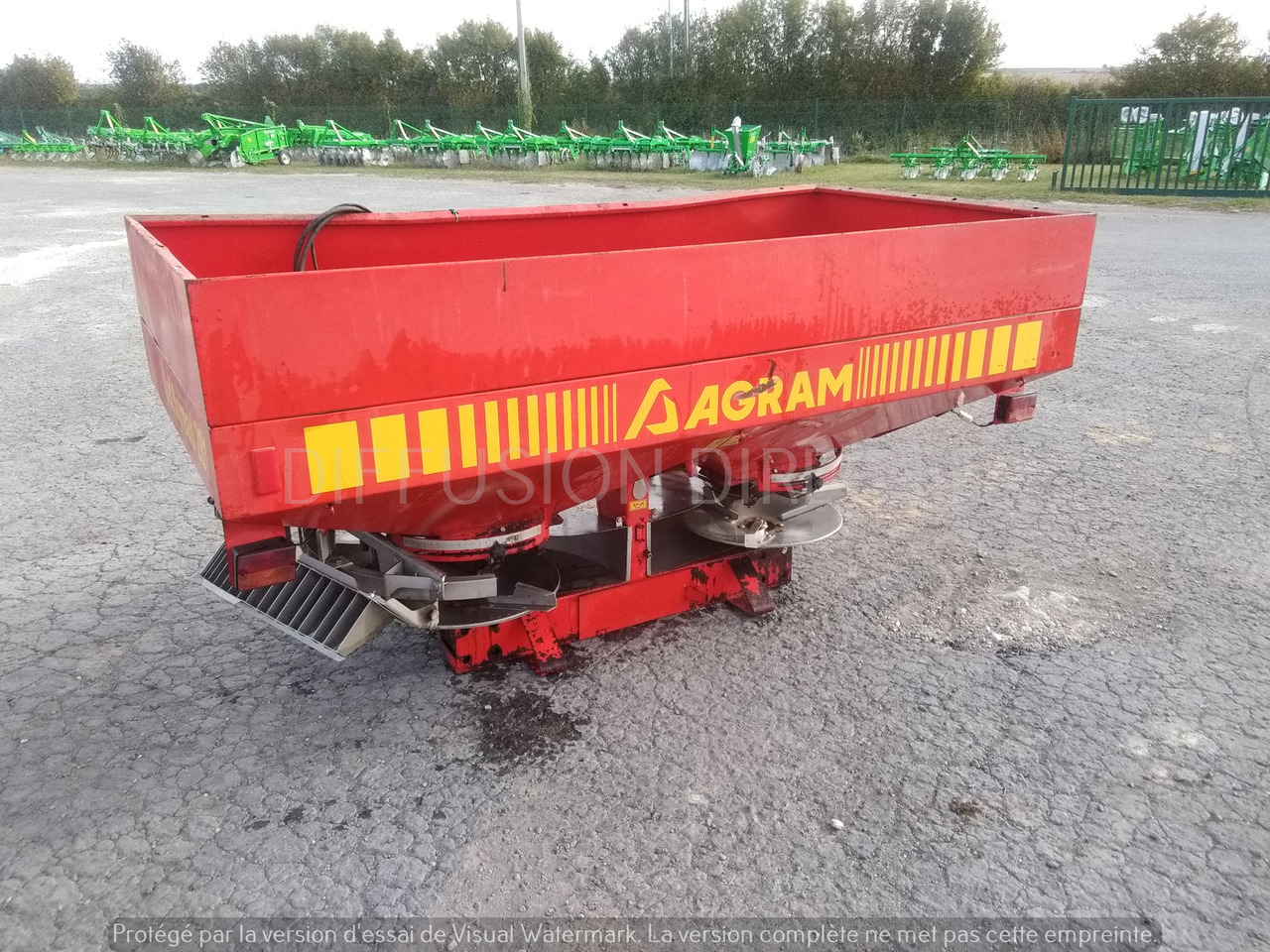 AGRAM DISTRIBUTEUR D'ENGRAIS JET SPREAD 281 - Väetiselaoturid: pilt 4 AGRAM DISTRIBUTEUR D'ENGRAIS JET SPREAD 281 - Väetiselaoturid: pilt 4