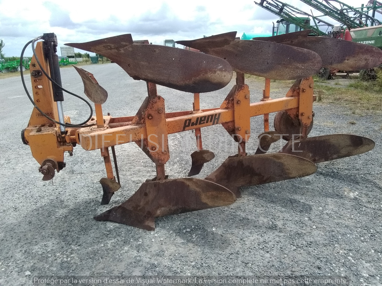 HUARD CHARRUE TRE 65 T - Ader: pilt 2 HUARD CHARRUE TRE 65 T - Ader: pilt 2