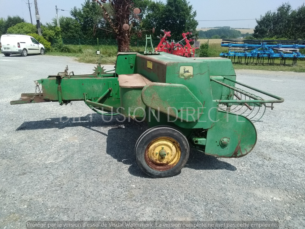 JOHN DEERE PRESSE MOYENNE DENSITE 332 - Heinapress, kandiline: pilt 4 JOHN DEERE PRESSE MOYENNE DENSITE 332 - Heinapress, kandiline: pilt 4