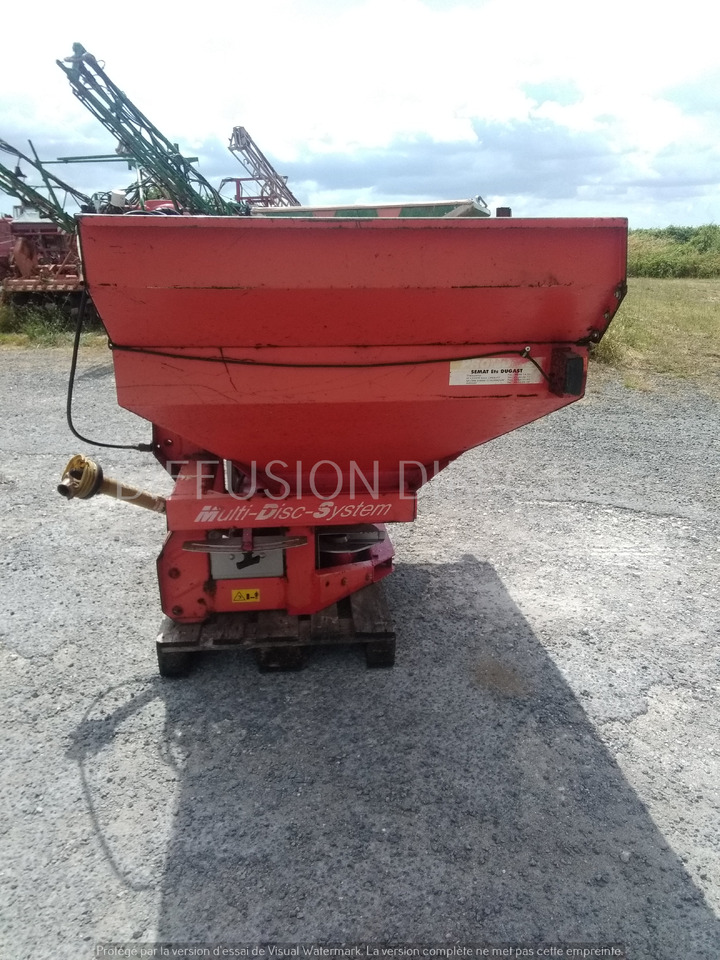 KUHN DISTRIBUTEUR D'ENGRAIS MDS 921 - Väetiselaoturid: pilt 3 KUHN DISTRIBUTEUR D'ENGRAIS MDS 921 - Väetiselaoturid: pilt 3