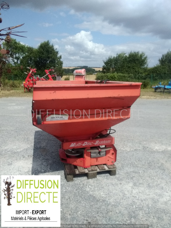 KUHN DISTRIBUTEUR D'ENGRAIS MDS 921 - Väetiselaoturid: pilt 1 KUHN DISTRIBUTEUR D'ENGRAIS MDS 921 - Väetiselaoturid: pilt 1