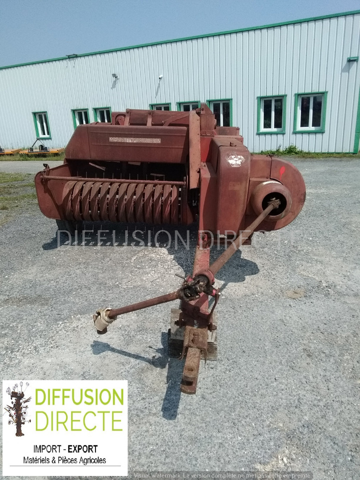 MASSEY FERGUSON PRESSE MOYENNE DENSITE 20-8 - Heinapress, ümmargune: pilt 1 MASSEY FERGUSON PRESSE MOYENNE DENSITE 20-8 - Heinapress, ümmargune: pilt 1