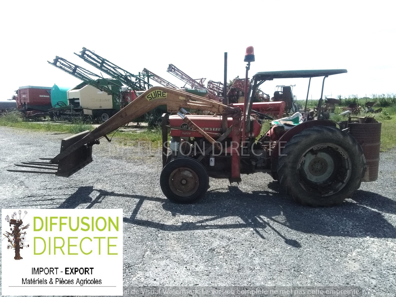 MASSEY FERGUSON TRACTEUR AGRICOLE 140 SUPER - Traktor: pilt 1 MASSEY FERGUSON TRACTEUR AGRICOLE 140 SUPER - Traktor: pilt 1