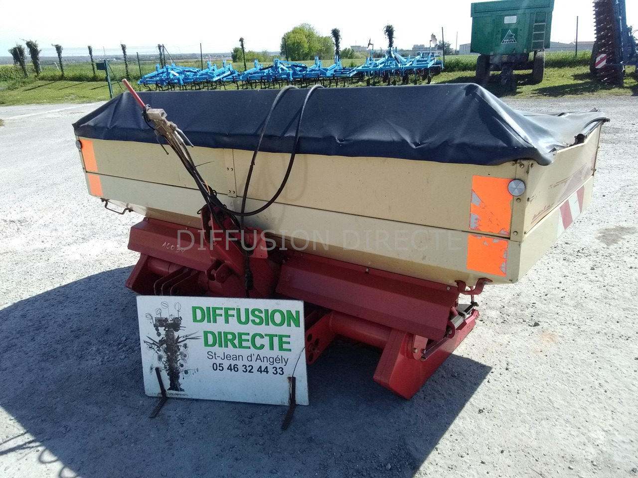 VICON DISTRIBUTEUR D'ENGRAIS GREENLAND - Väetiselaoturid: pilt 1 VICON DISTRIBUTEUR D'ENGRAIS GREENLAND - Väetiselaoturid: pilt 1