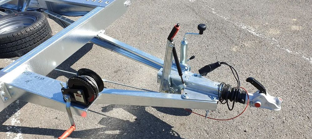 Niewiadów JUPITER 4x2,1m R13C NOWY MODEL - Auto järelhaagis: pilt 5 Niewiadów JUPITER 4x2,1m R13C NOWY MODEL - Auto järelhaagis: pilt 5