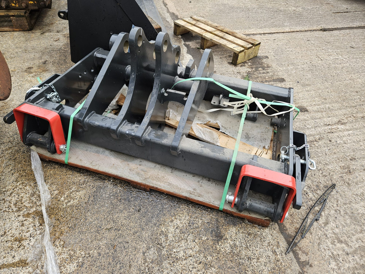 JCB QFit carriage/headsotck to fit onto a Bobcat/MF Telehandler - Lisaseade - Teleskooplaadur: pilt 1 JCB QFit carriage/headsotck to fit onto a Bobcat/MF Telehandler - Lisaseade - Teleskooplaadur: pilt 1
