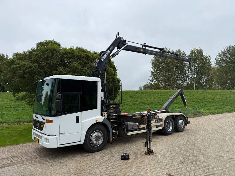 Mercedes-Benz Econic Hiab 220-Hooklift-6x2-Remote - Kraanaga veoauto: pilt 1 Mercedes-Benz Econic Hiab 220-Hooklift-6x2-Remote - Kraanaga veoauto: pilt 1