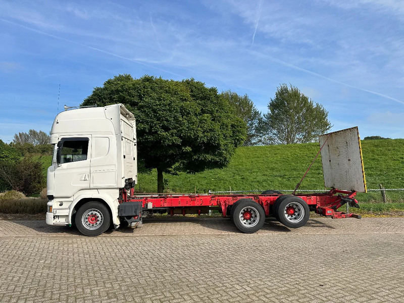 Scania R730 V8 FULL AIR-6X2-RETARDER- EUR6- - Kabiinišassiiga veoauto: pilt 2 Scania R730 V8 FULL AIR-6X2-RETARDER- EUR6- - Kabiinišassiiga veoauto: pilt 2