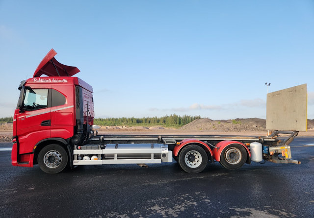 Iveco S-Way 6x2 LNG / LBG - Kabiinišassiiga veoauto: pilt 2 Iveco S-Way 6x2 LNG / LBG - Kabiinišassiiga veoauto: pilt 2