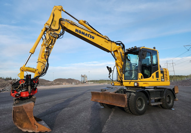 KOMATSU Komatsu PW148-8 Rototilt R6 - Ratastel ekskavaator: pilt 1 KOMATSU Komatsu PW148-8 Rototilt R6 - Ratastel ekskavaator: pilt 1