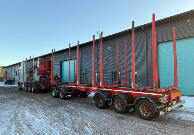 Mercedes-BenzArocs 8x4 - Metsaveok, Kraanaga veoauto: pilt 4 Mercedes-BenzArocs 8x4 - Metsaveok, Kraanaga veoauto: pilt 4