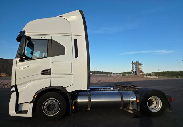 IvecoS-Way 460 4x2 LNG / LBG - Sadulveok: pilt 2 IvecoS-Way 460 4x2 LNG / LBG - Sadulveok: pilt 2