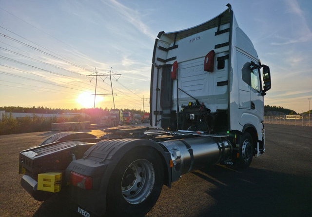 IvecoS-Way 460 4x2 LNG / LBG - Sadulveok: pilt 4 IvecoS-Way 460 4x2 LNG / LBG - Sadulveok: pilt 4