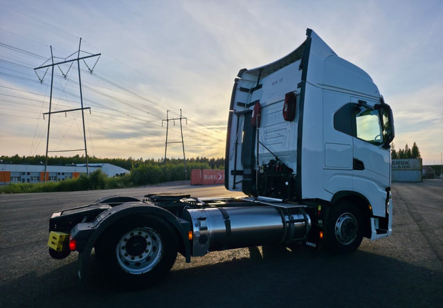 IvecoS-Way 460 4x2 LNG / LBG - Sadulveok: pilt 4 IvecoS-Way 460 4x2 LNG / LBG - Sadulveok: pilt 4