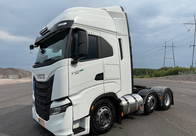 IvecoS-Way 460 LNG 6x2 - Sadulveok: pilt 1 IvecoS-Way 460 LNG 6x2 - Sadulveok: pilt 1